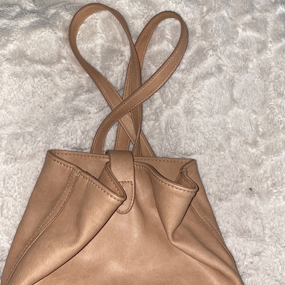 Universal Thread Back Pack - image 3